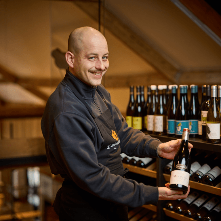 Verres à vin et sélection de bouteilles à L'Atelier de Xavier